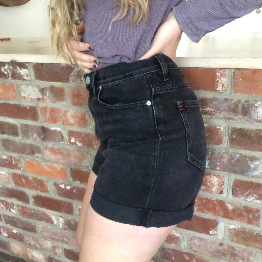 Urban Outfitters Mom High-rise shorts